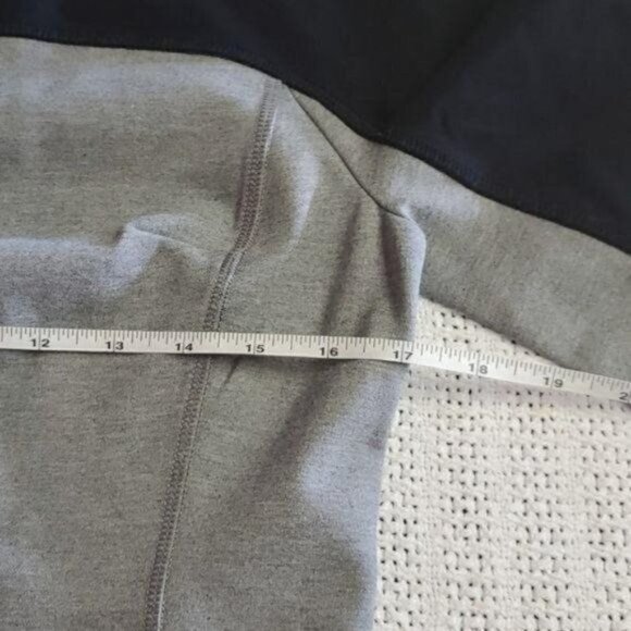 Your Sixth Sense Arc Designed Black & Grey Sz M Top Tunic - Picture 8 of 10